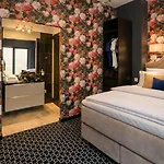 Amber Na Starym Miescie Adults Only Aparthotel 4*