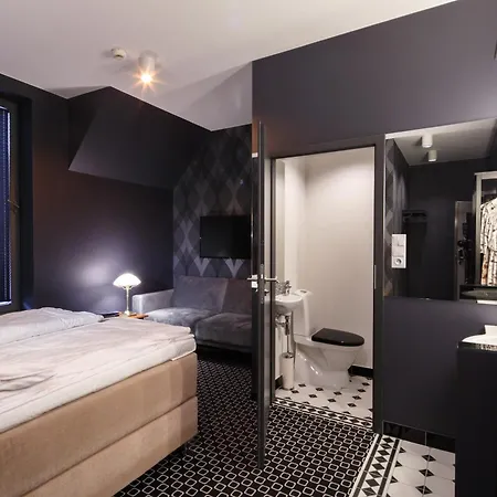 アパートホテル Amber Na Starym Miescie Adults Only 4*