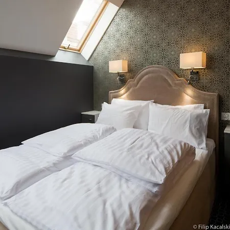 Amber Na Starym Miescie Adults Only アパートホテル 4*