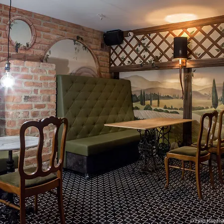 アパートホテル Amber Na Starym Miescie Adults Only 4*