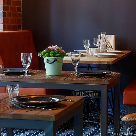 アパートホテル Amber Na Starym Miescie Adults Only